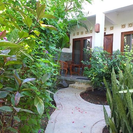 Ricel Homestay Gili Trawangan Exteriör bild