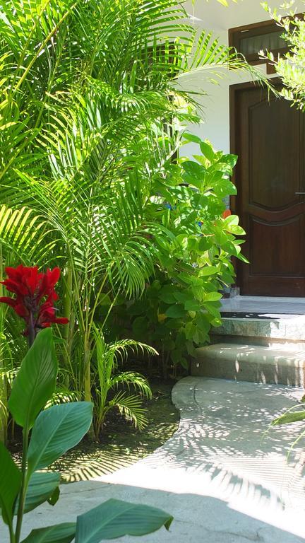Ricel Homestay Gili Trawangan Exteriör bild