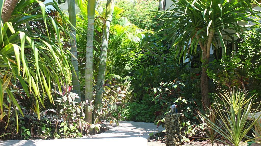 Ricel Homestay Gili Trawangan Exteriör bild